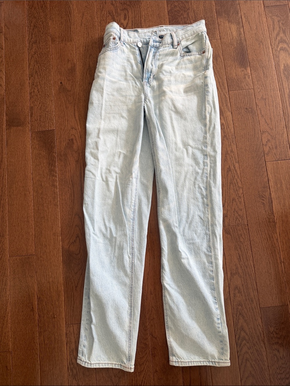 Like new Size 0 American Eagle Outfitters Light Blue Straight Leg Jeans